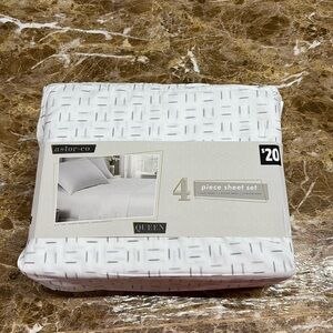 Queen sheet set